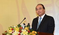Премьер Вьетнама начал визит в Японию для участия в расширенном саммите G7